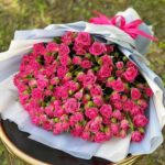 Букет кустовых роз розовые 60 см — изображение 6